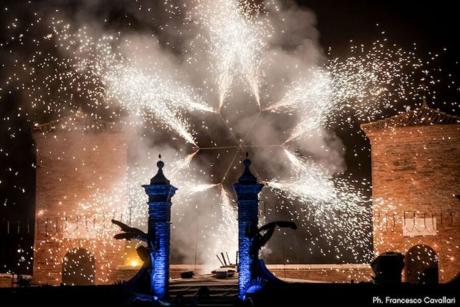 A Comacchio si accende la magia del Natale